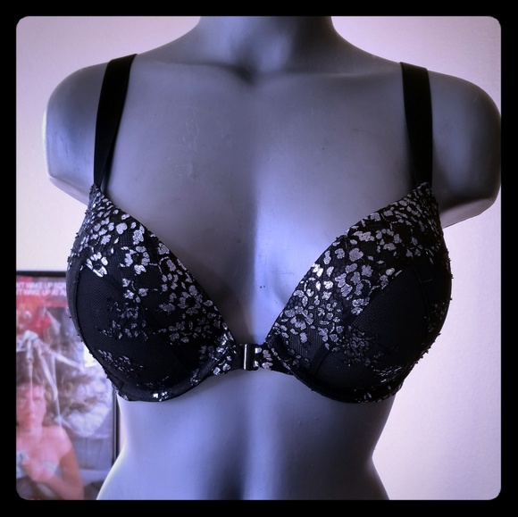 Victoria's Secret Other - LAST CHANCE. WILL BE DONATED TO SHELTER 11/1/2020